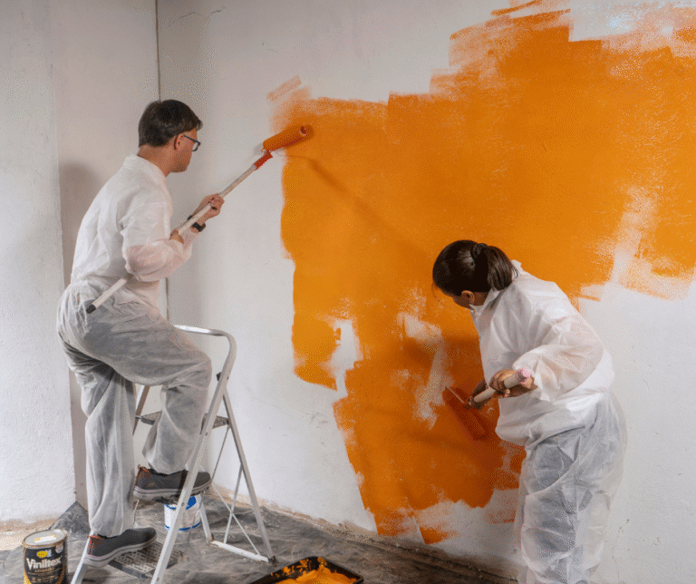 صباغ في دبي