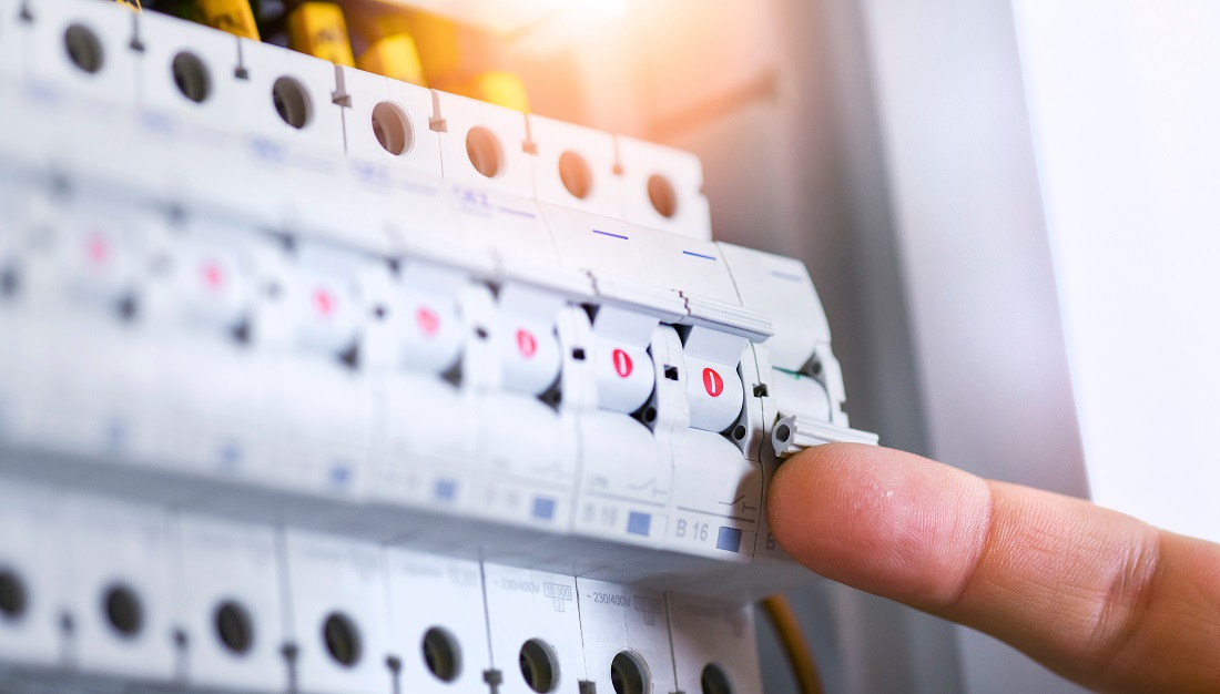 كهربائي شاطر